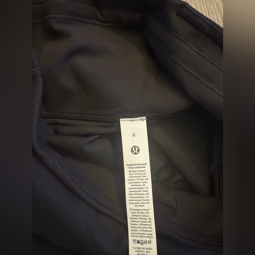 New with tags Lululemon Wunder Train High-Rise Ribbed
Tight 25", Black. Size 6. - Picture 15 of 15